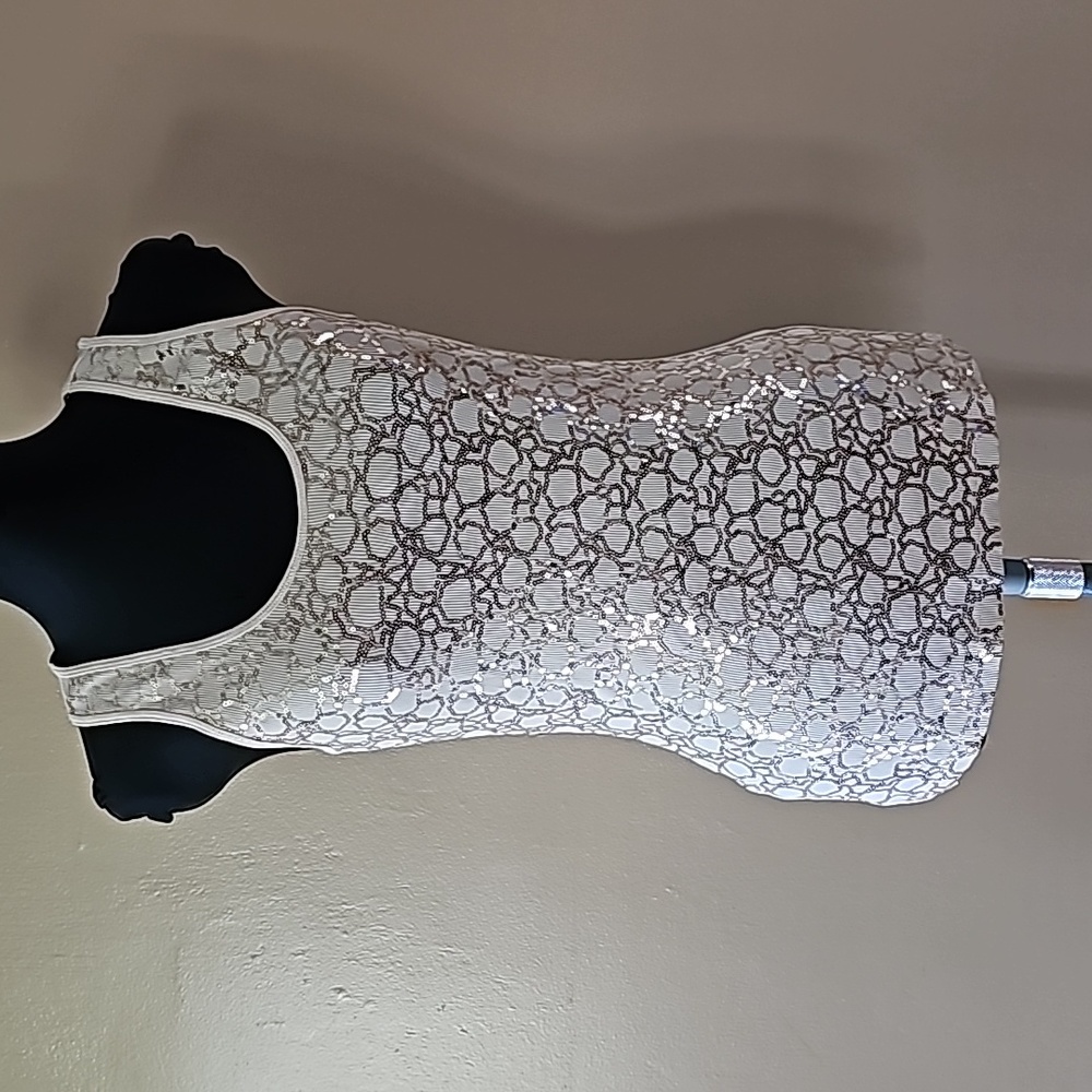 💥HP💥 Express Tan Sequin ShimmerTank Top Women's Size Medium U Neck Ribbed Back